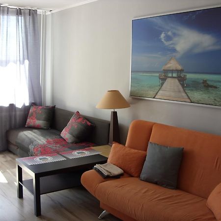 Apartament Obroncow Wybrzeza Apartment Gdansk Room photo
