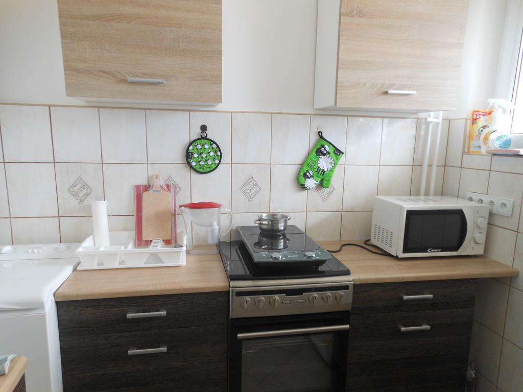 Apartament Obroncow Wybrzeza Apartment Gdansk Room photo